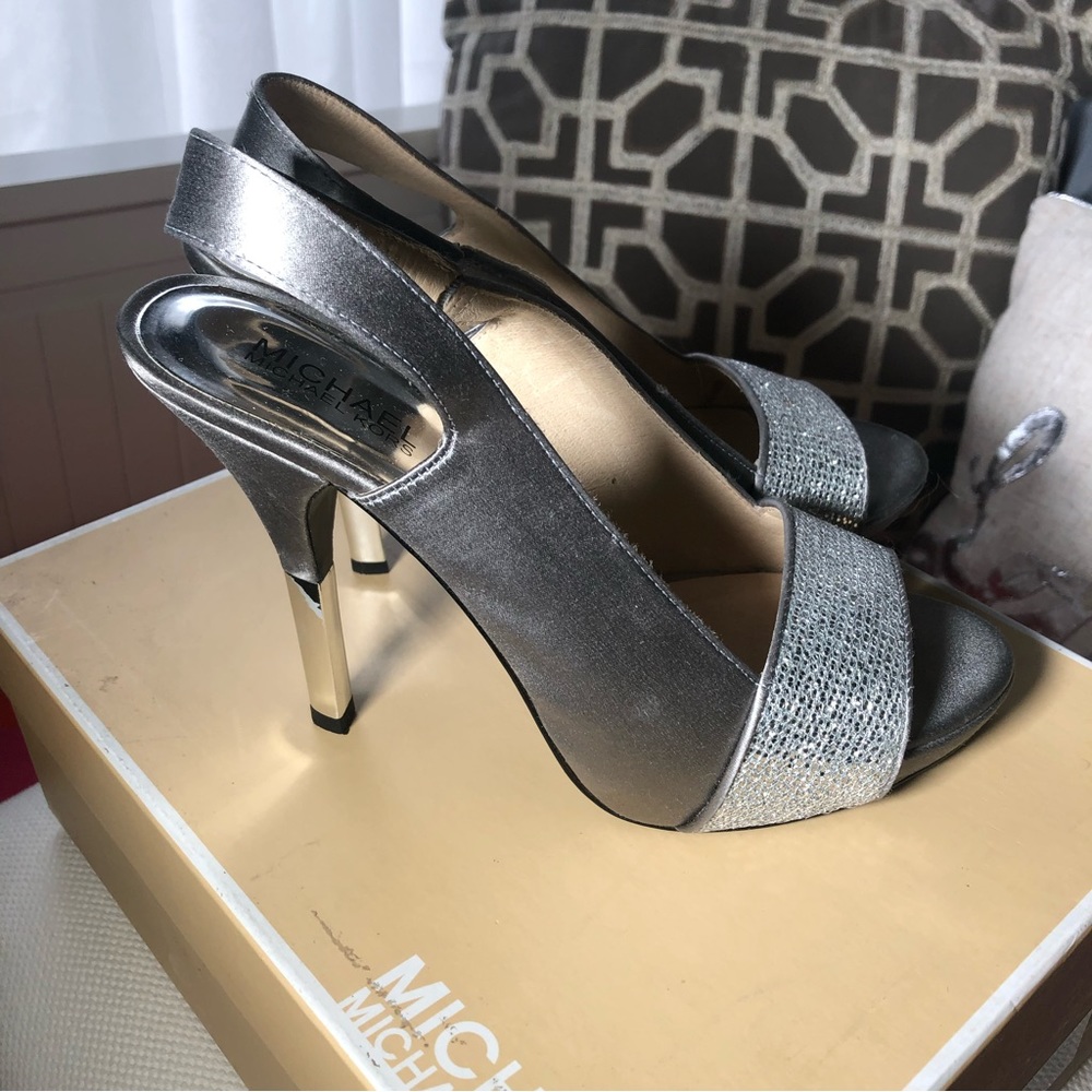 NIB Michael Kors Satin Shimmer Silver slingback